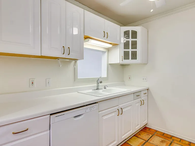 910 Duncan Ln #50 — Photo 8
