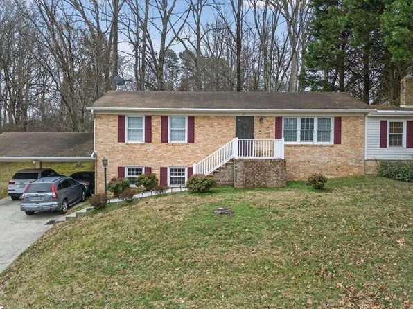 617 Greenway Dr, South Boston, VA 24592