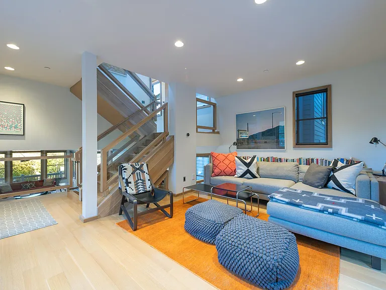 119 Woodside Ave — Photo 14