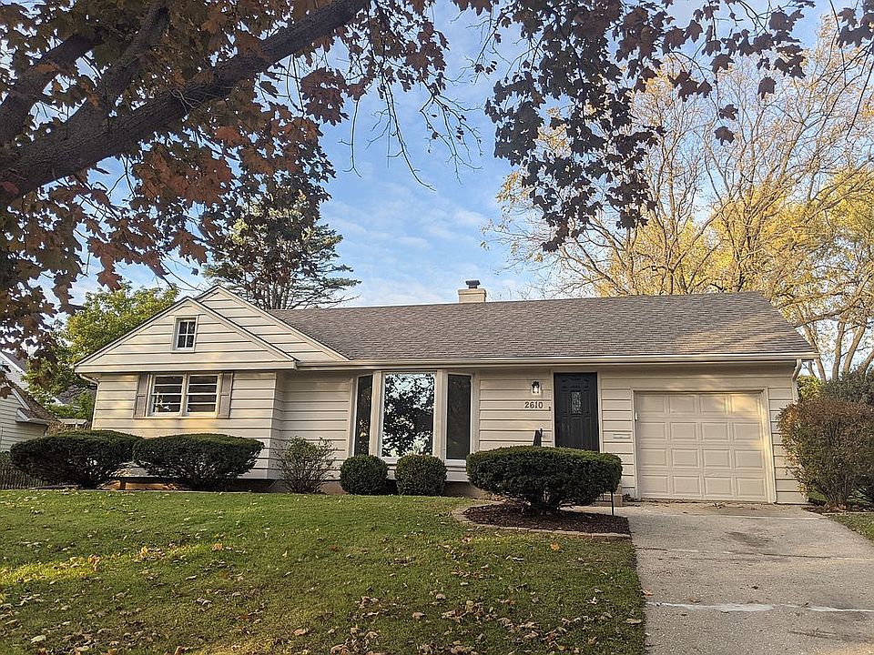 1st image of 2610 Oak Grove Ln