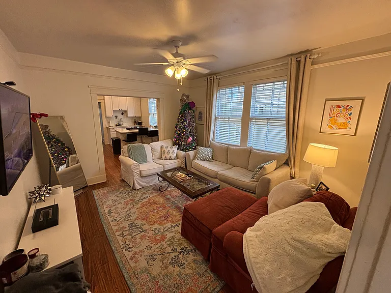 2110 Octavia St — Photo 3