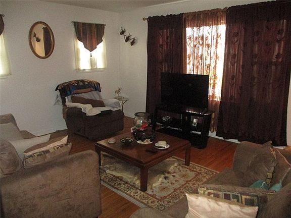 2nd image of 26 Fairgate St