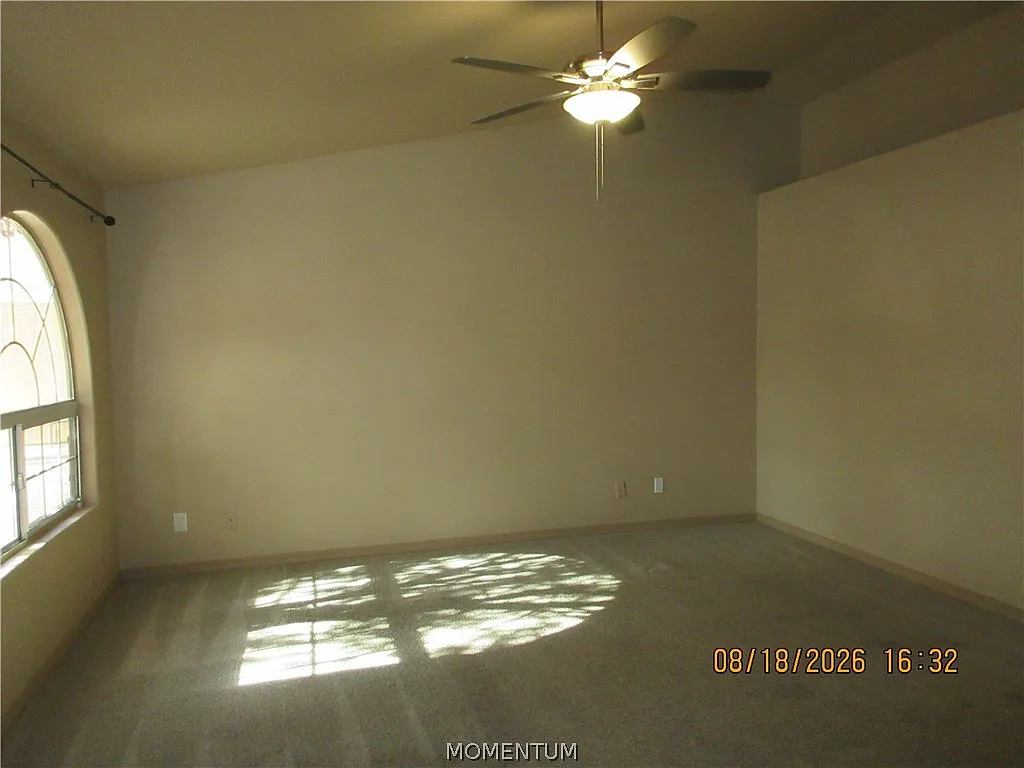 3 bed, 2.0 bath, 1173 sqft, $1,375 — Photo 2