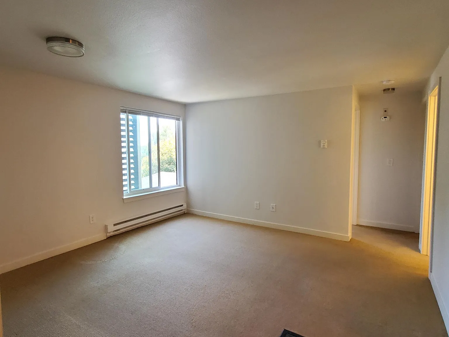 4111 Whitman Ave N — Photo 3