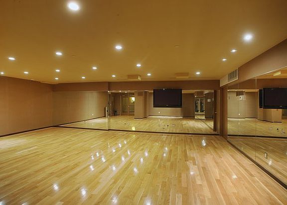 4th image of 4705 Center Blvd APT 210