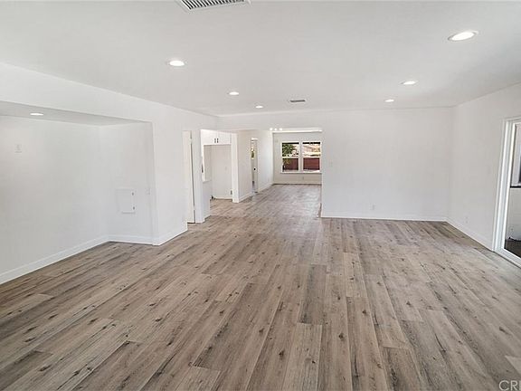 5th image of 8154 Gentry Ave
