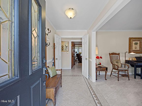 3rd image of 106 Northwood Road