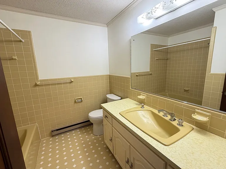 6811 Oakdale Rd — Photo 25