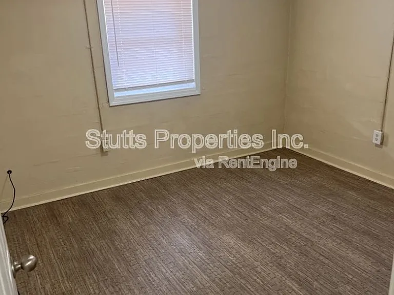 415 Hudson St #1 — Photo 6