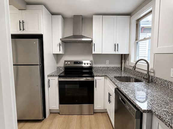 5th image of 8 Cheever Ct Floor 2