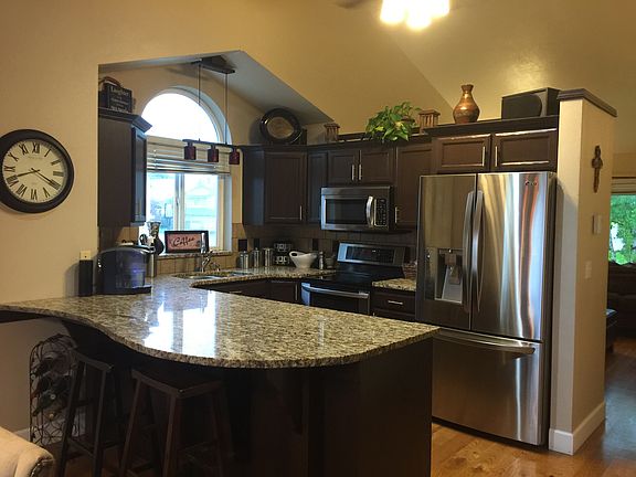 2nd image of 1413 Fox Ct