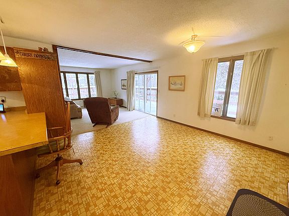 3rd image of 9410 Pine Lake Rd