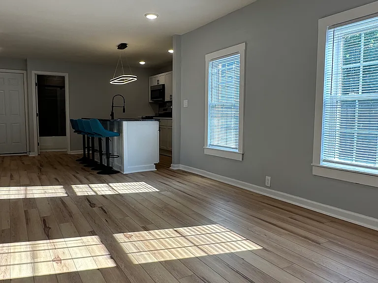 408 E Laurel St #2 — Photo 16