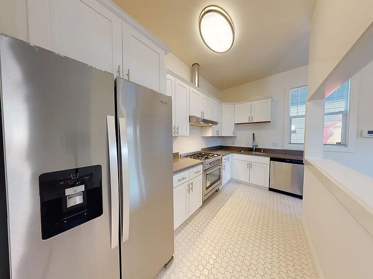 2323 Martin Luther King Jr Way — Photo 10