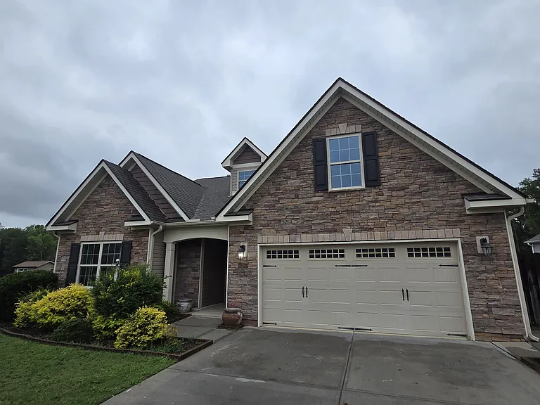 1301 Chimney Ridge Dr — Photo 10