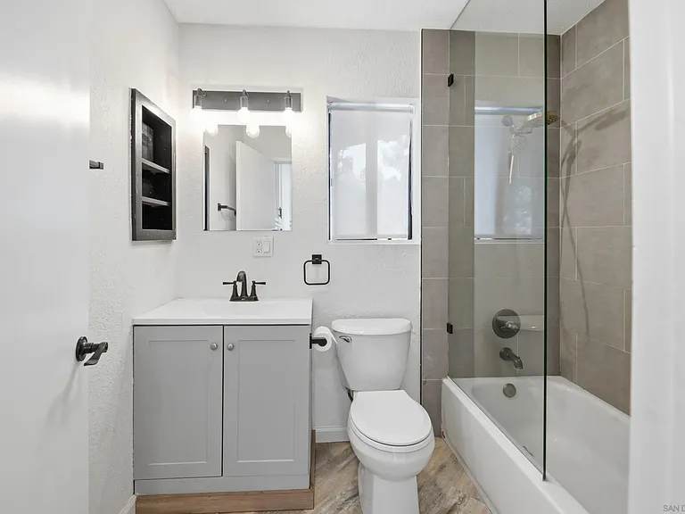 1539 San Miguel Ave — Photo 42