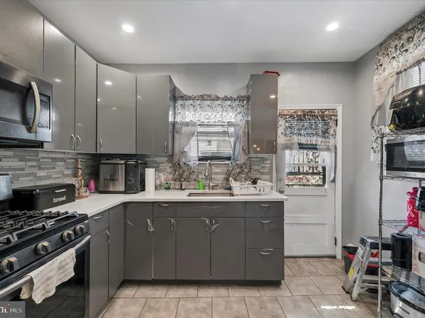 6014 Buist Ave, Philadelphia, PA 19142