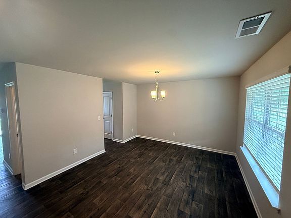 4th image of 508 Elmwood Pond Ct