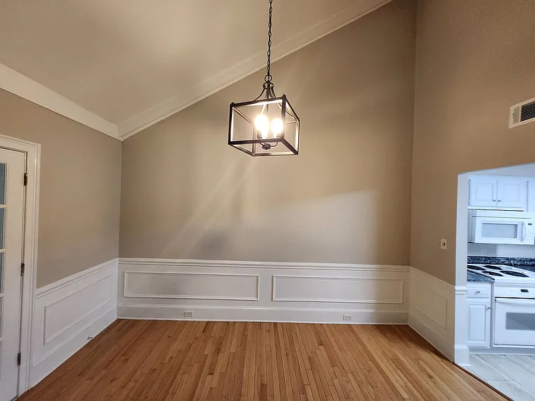 624 Crown Pointe Dr — Photo 4