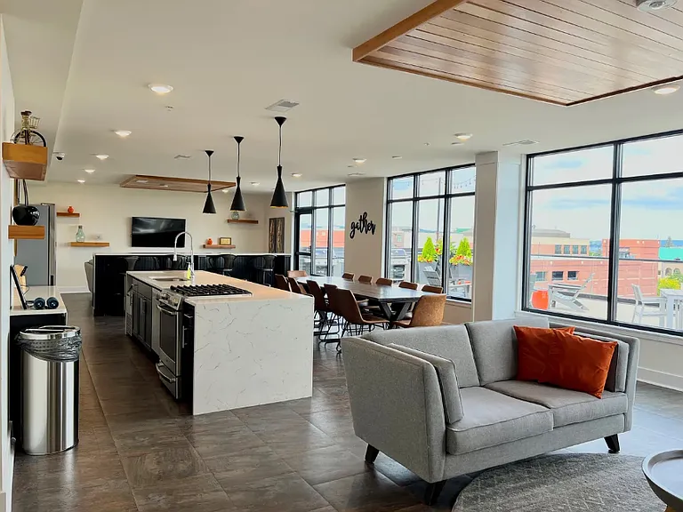 TC Lofts — Photo 5