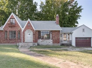 911 Lemay Ferry Rd, Saint Louis, MO