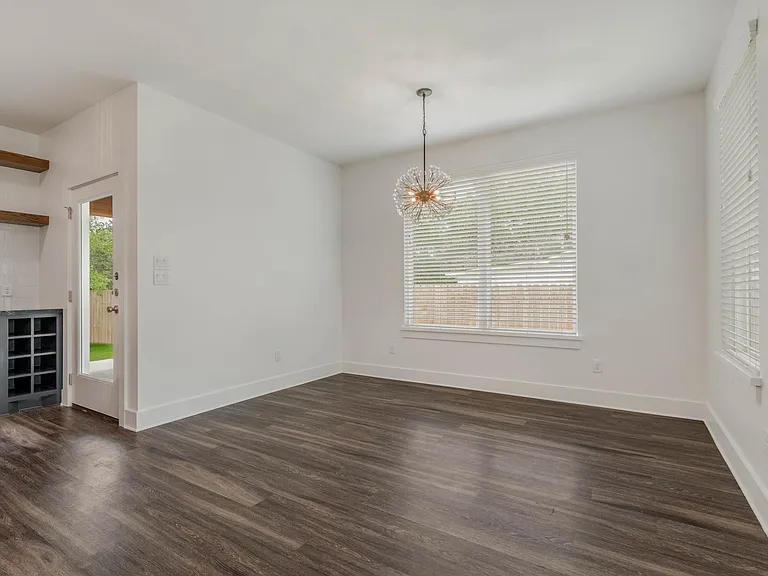 508 Gilchrist Ave — Photo 7