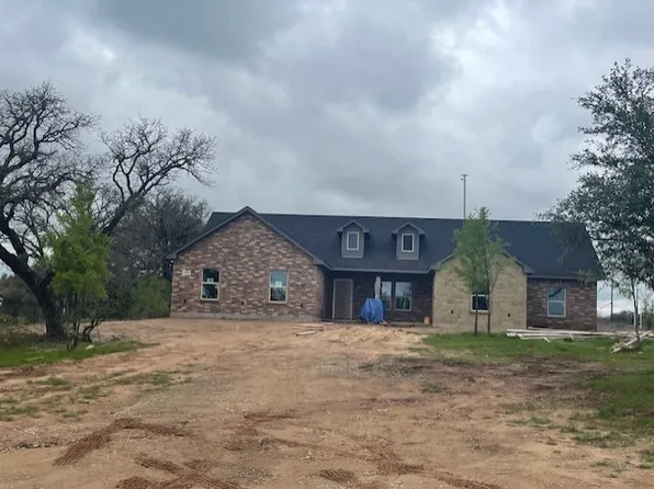 1000 Knoxmiller Ct, Weatherford, TX 76088