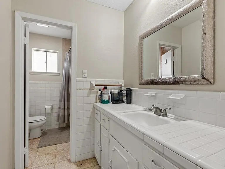 1402 Dominik Dr — Photo 13