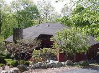 30 Walker Ln, Weston, CT 06883