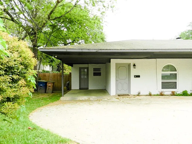 3713 Meredith St — Photo 1