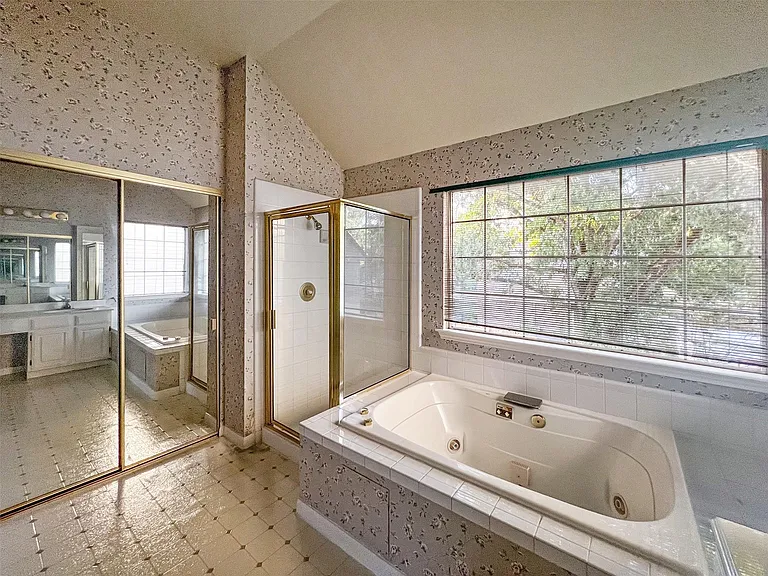 6204 Old Harbor Ln — Photo 21