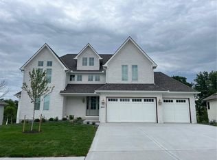 10135 N Kansas Ct, Kansas City, MO 64155