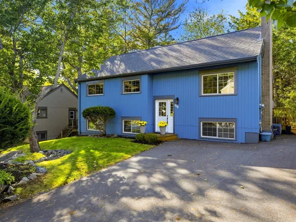 86 Bedford Hills Rd, Bedford, NS B4A 1J9