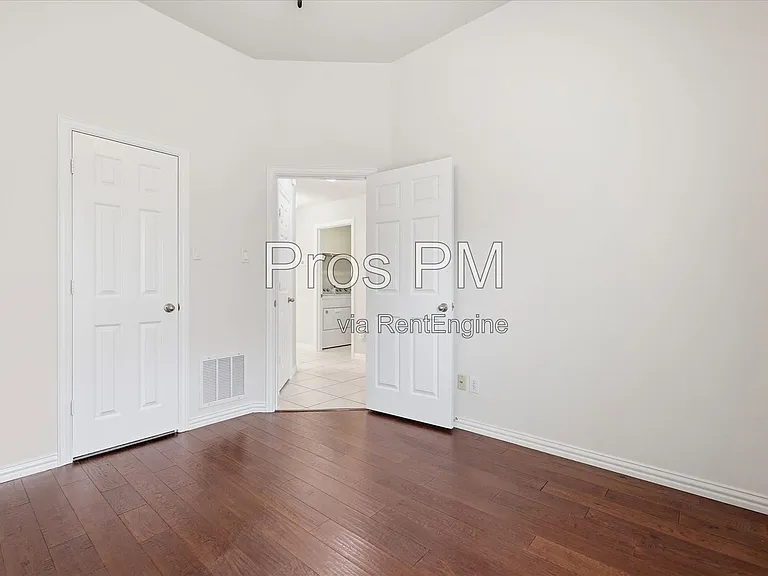 2432 Chesterwood Dr — Photo 37