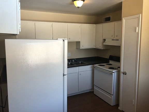 3rd image of 3300 Johnson Ave #30