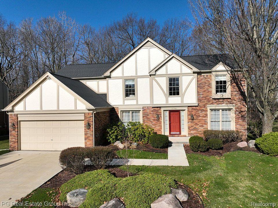 1st image of 37981 Glengrove Dr