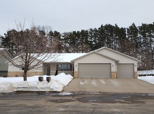 713 Pine Cone Pl, Holmen, WI 54636