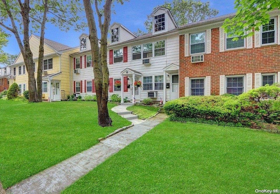 1st image of 1108 Towne House #1108