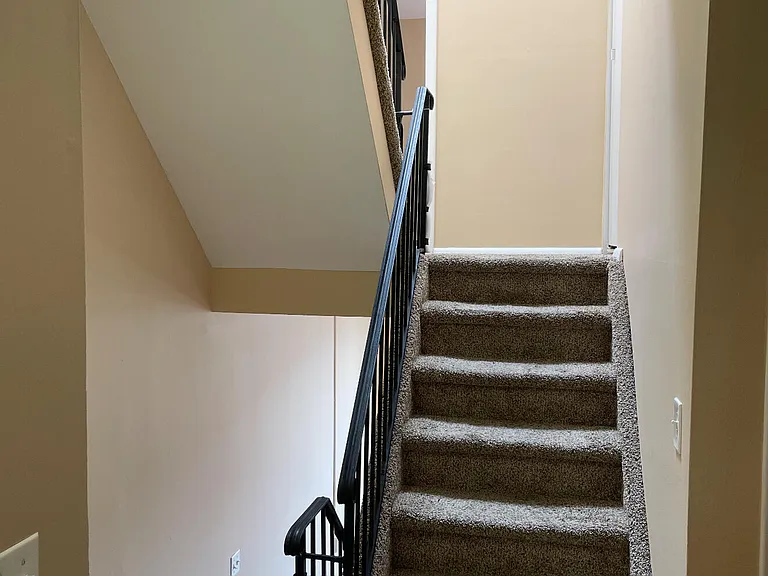 38 Sherman Ave — Photo 9