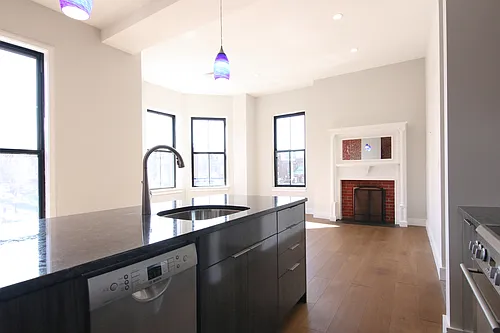 557 Columbus Ave #302 Photo 1