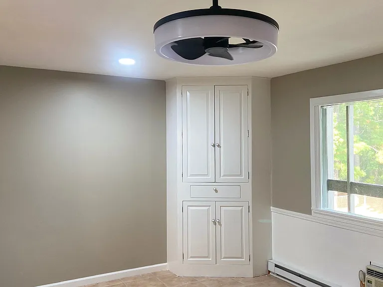 6125 Harbourside Dr — Photo 2