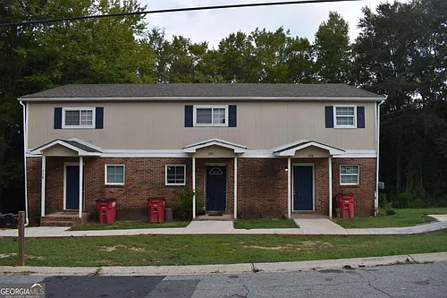382 Cowan St Photo 1