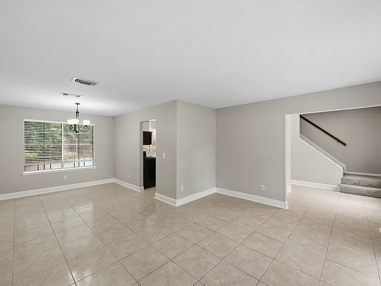 8130 Sunny Ridge Dr — Photo 6