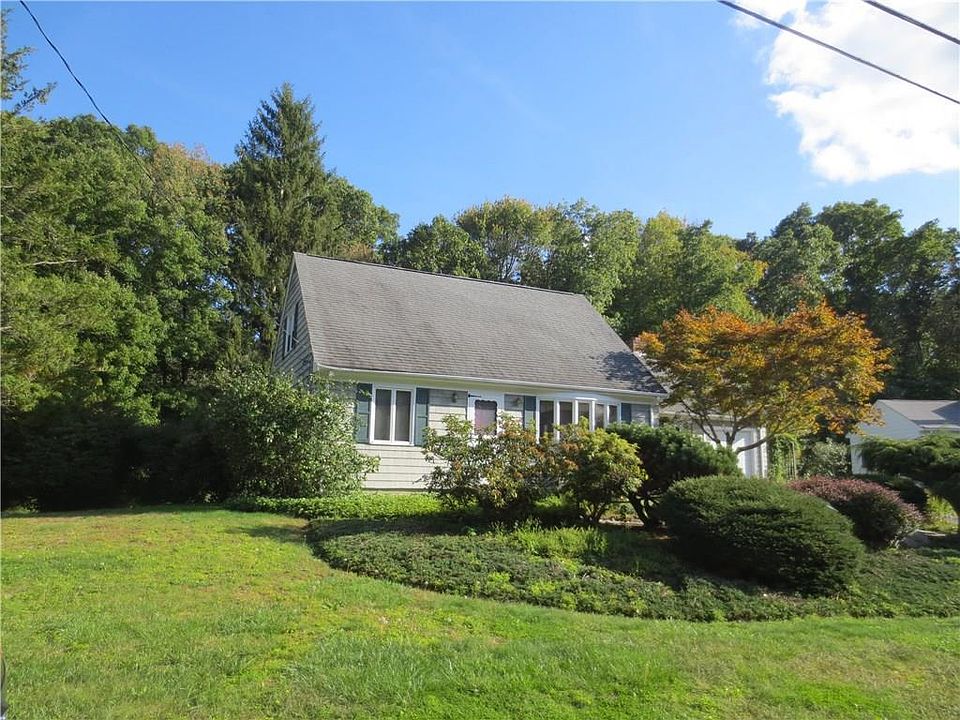 1st image of 19 Bayberry Hill Dr