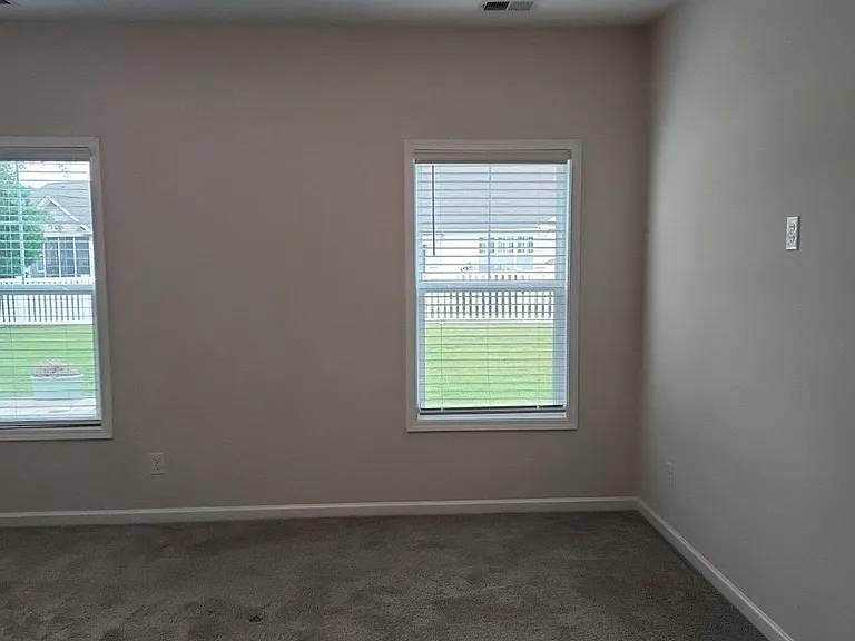 497 Hillsborough Dr — Photo 26