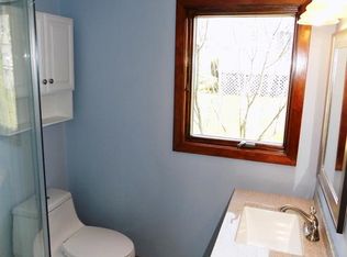 14 Robertson Rd, Narragansett, RI 02882