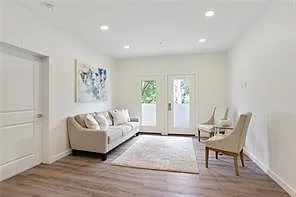 2100 Saint Thomas St #104 — Photo 12
