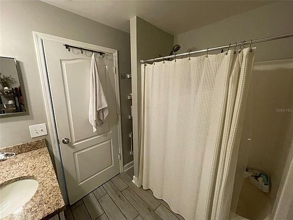 5th image of 555 Beasley Ct