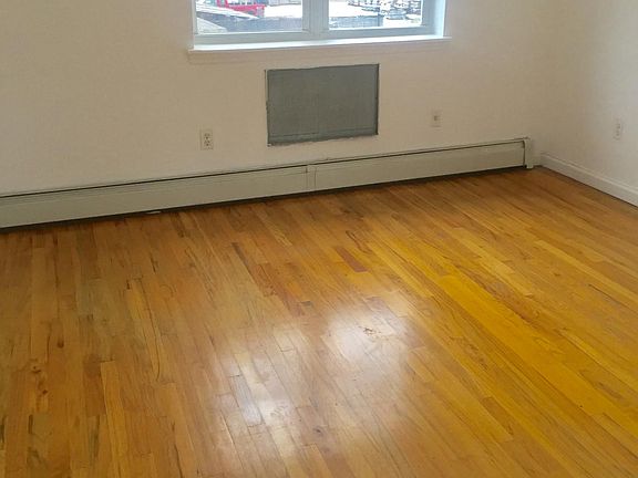 3rd image of 2603 2nd St #2