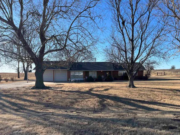 16816 S Stabe Rd, Ames, OK 73718